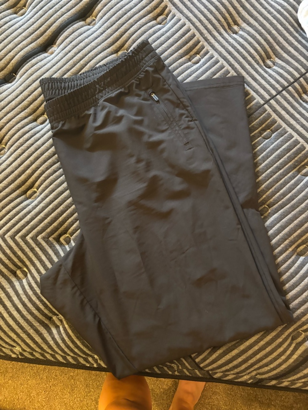 GAIAM woMen's Black Athletic Pants